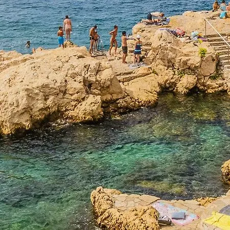 Romantic App In Old Town * Ρόβινι